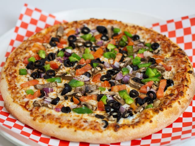 12" Garden Veggie Pizza.